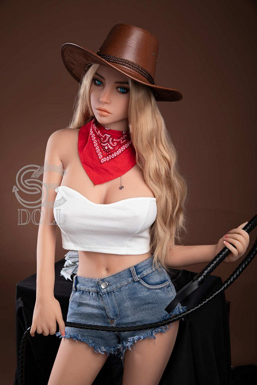 Ergonomic Sex Doll Design – Metal Skeleton & Joint Flexibility
