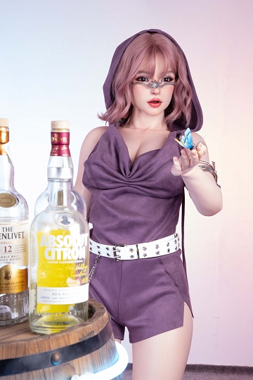 165CM Realistic Silicone Sex Doll with Perfect Curves – Emily