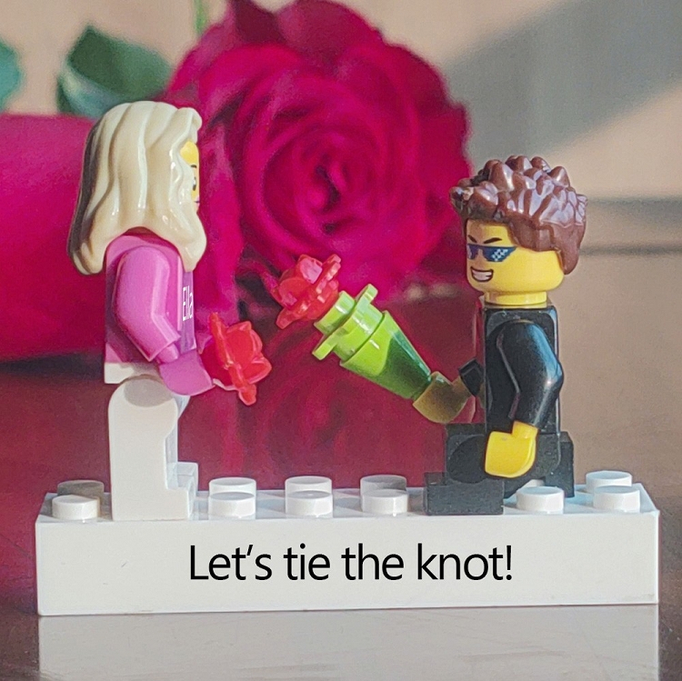 Couple Minifigures: The Perfect Anniversary Gift for Your Special Someone