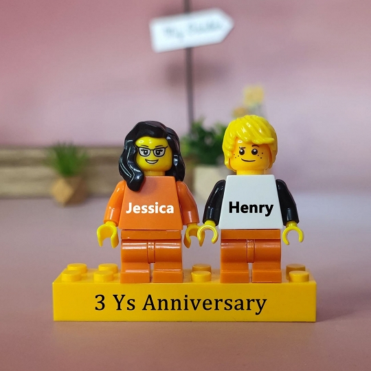 Custom Minifigures with Brick for Couple - 3 Ys Anniversary