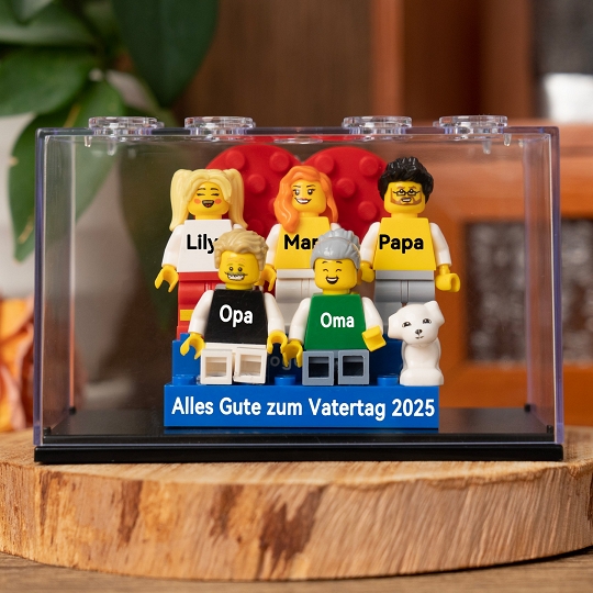 Familienportrait aus Minifiguren mit Stein und Geschenkverpackung – Eine besondere Idee für Papa