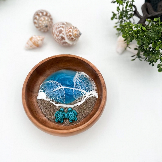Sea Turtle Ring Dish – Handmade Ocean Jewelry Holder with Blue Water Glaze