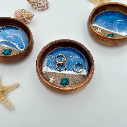 Turtle & Coral Ring Dish – Handmade Coastal Jewelry Tray with Sea Details