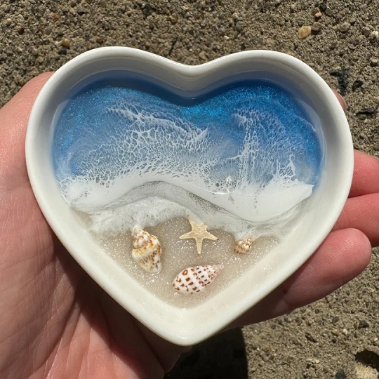 Dark Blue Ceramic Ring Dish – Handmade Ocean-Inspired Jewelry Holder for Women