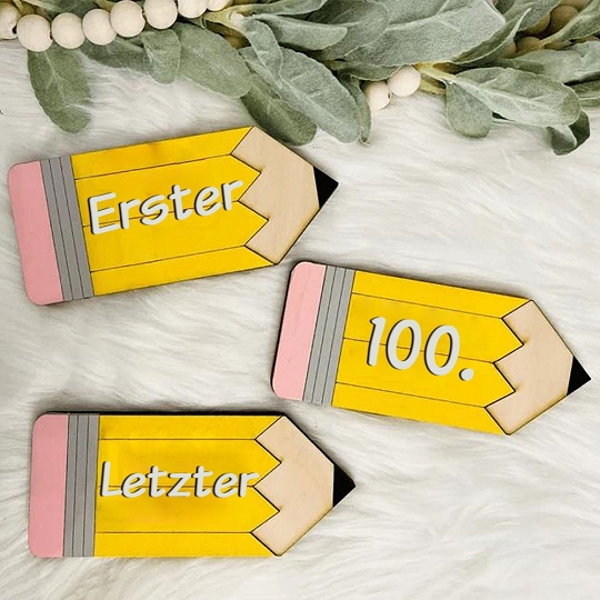 Personalisierte Einschulungstafel mit Lineal & Bleistift – Fotoprop fürs Schuljahr