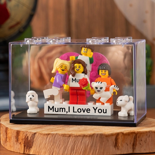 Custom Minifigures with Brick for Family with Box – A Fun and Meaningful Mother’s Day Gift