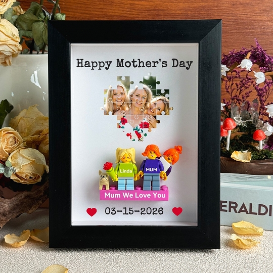 Family Minifigure Frame Gift – Celebrate Mum This Mother’s Day