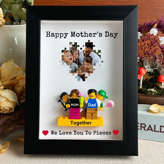 Family Minifigure Frame Keepsake – A Thoughtful Mother’s Day Gift