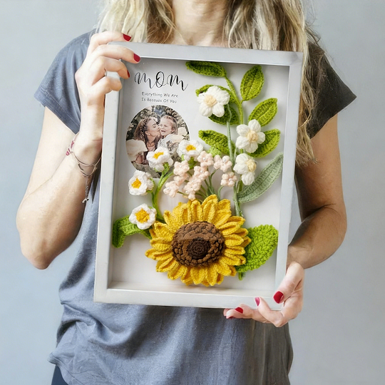 Custom Crochet Flower Photo Frame for Mom