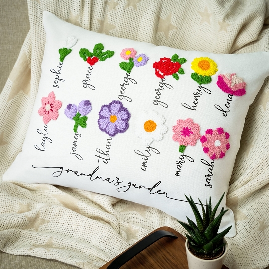 Individuelles Oma Geschenk Nadelkissen mit Name – Nana’s Garten Birth Flower Punch Kissen personalisiert