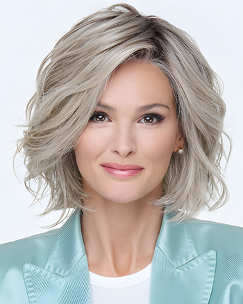 Silver Short Wavy Synthetic Wig – Natural-Looking Heat-Resistant Hair for Women