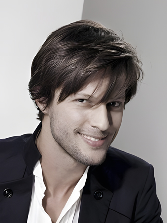 Shimmering Synthetic Straight Lace Front Wig