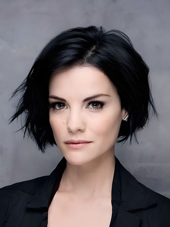 Dazzling Lace Front Straight Synthetic Wig