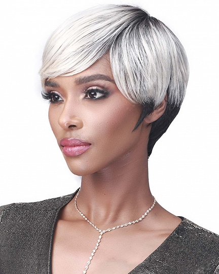 Short Silver Pixie Cut Wig for Women – Sleek Side Part Synthetic Hair, Natural Look
