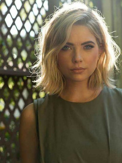 Stylish Lace Front Wavy Remy Human Hair Bob Wig