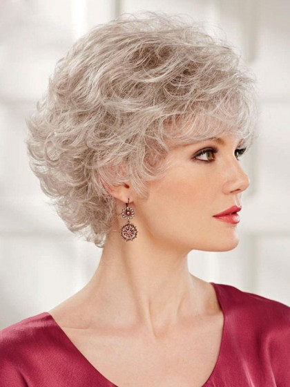 Short Gray Wig With Pretty Bangs