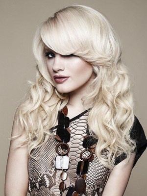 Smooth Wavy Capless Human Hair Wig