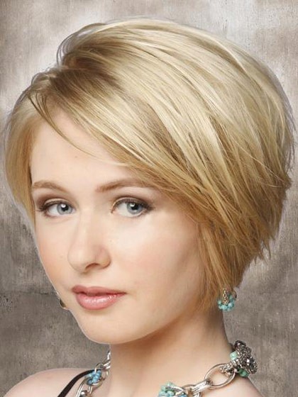 Elegante Short Straight Front Lace Synthetic Wig